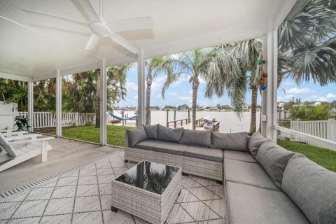 Villa ou maison à vendre à Indian Rocks Beach, Floride: 2 chambres, 125.51 m2 № 1912213 - photo 6