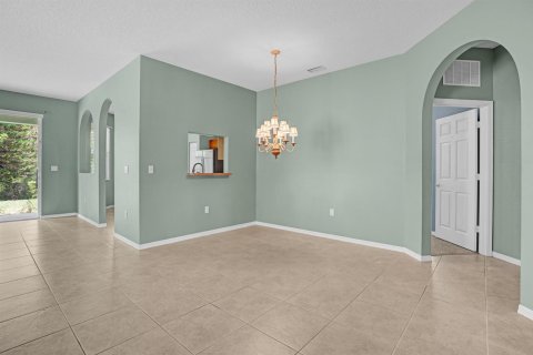 Villa ou maison à vendre à Port St. Lucie, Floride: 2 chambres, 139.91 m2 № 2328940 - photo 10