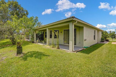Villa ou maison à vendre à Port St. Lucie, Floride: 2 chambres, 139.91 m2 № 2328940 - photo 5