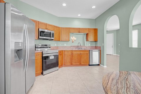 Villa ou maison à vendre à Port St. Lucie, Floride: 2 chambres, 139.91 m2 № 2328940 - photo 13