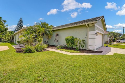 Villa ou maison à vendre à Port St. Lucie, Floride: 2 chambres, 139.91 m2 № 2328940 - photo 4