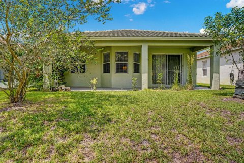 Villa ou maison à vendre à Port St. Lucie, Floride: 2 chambres, 139.91 m2 № 2328940 - photo 6