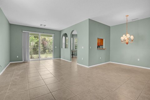 Villa ou maison à vendre à Port St. Lucie, Floride: 2 chambres, 139.91 m2 № 2328940 - photo 7