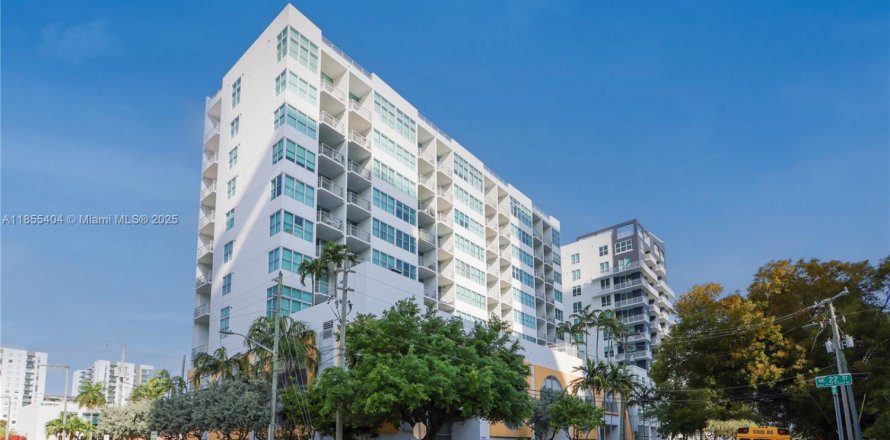 Кондоминиум с 1 спальней в Майами, Флорида № 2012565