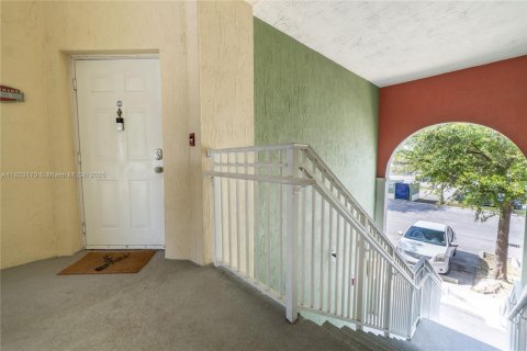 Купить кондоминиум в Дорал, Флорида 3 спальни, 132.76м2, № 1862321 - фото 16