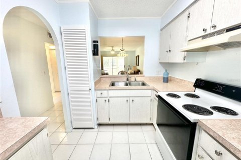 House in Seminole, Florida 2 bedrooms, 80.36 sq.m. № 1771401 - photo 5