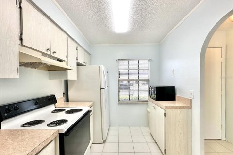 House in Seminole, Florida 2 bedrooms, 80.36 sq.m. № 1771401 - photo 4