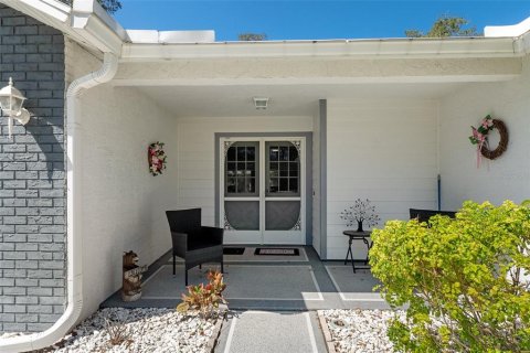 House in Spring Hill, Florida 2 bedrooms, 158.12 sq.m. № 1519210 - photo 6