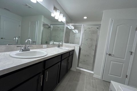House in Frostproof, Florida 4 bedrooms, 180.79 sq.m. № 1850999 - photo 10