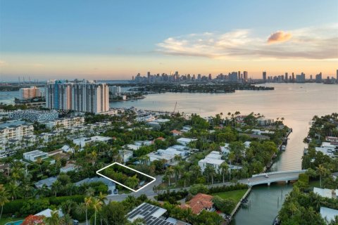 Terreno en venta en Miami Beach, Florida № 1814570 - foto 7