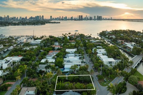 Terreno en venta en Miami Beach, Florida № 1814570 - foto 2