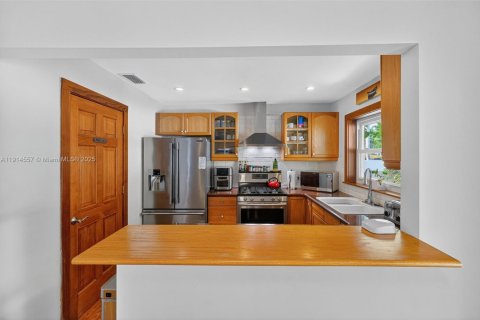 Casa en venta en Hollywood, Florida, 3 dormitorios, 135.82 m2 № 1983505 - foto 9