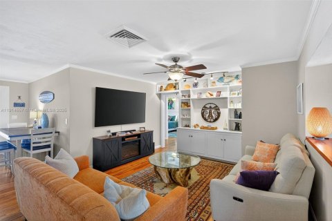 Casa en venta en Hollywood, Florida, 3 dormitorios, 135.82 m2 № 1983505 - foto 8