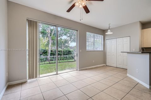 Townhouse in Homestead, Florida 4 bedrooms, 147.9 sq.m. № 1944128 - photo 6