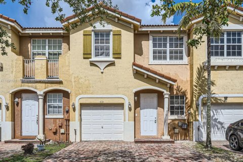 Townhouse in Homestead, Florida 4 bedrooms, 147.9 sq.m. № 1944128 - photo 1