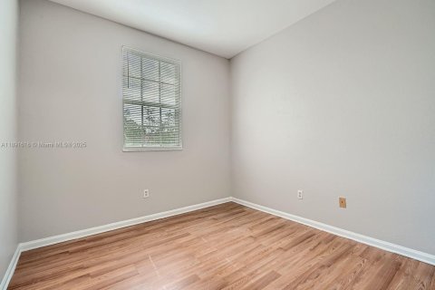 Townhouse in Homestead, Florida 4 bedrooms, 147.9 sq.m. № 1944128 - photo 16