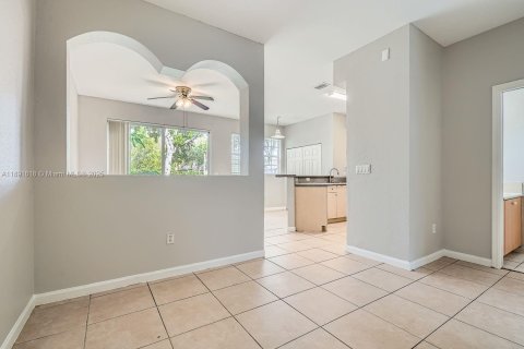 Townhouse in Homestead, Florida 4 bedrooms, 147.9 sq.m. № 1944128 - photo 5