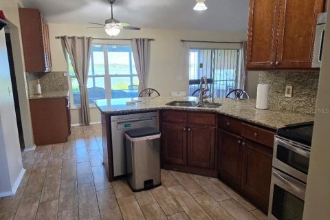 Villa ou maison à louer à Orlando, Floride: 4 chambres, 180.69 m2 № 2396089 - photo 8