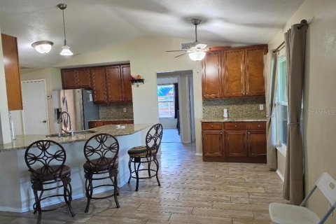 Villa ou maison à louer à Orlando, Floride: 4 chambres, 180.69 m2 № 2396089 - photo 5