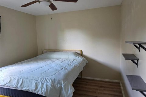 Villa ou maison à louer à Orlando, Floride: 4 chambres, 180.69 m2 № 2396089 - photo 17