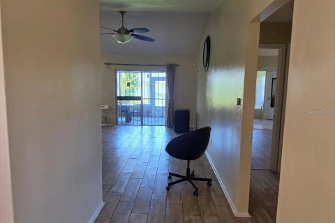 Villa ou maison à louer à Orlando, Floride: 4 chambres, 180.69 m2 № 2396089 - photo 2