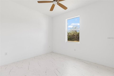 House in Port Charlotte, Florida 3 bedrooms, 128.11 sq.m. № 1885647 - photo 27