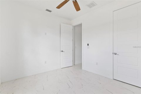 House in Port Charlotte, Florida 3 bedrooms, 128.11 sq.m. № 1885647 - photo 25