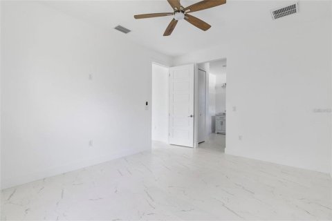 House in Port Charlotte, Florida 3 bedrooms, 128.11 sq.m. № 1885647 - photo 14