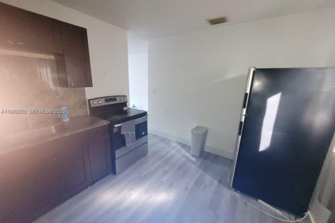 Commercial property in Miami, Florida 144.93 sq.m. № 1994202 - photo 29