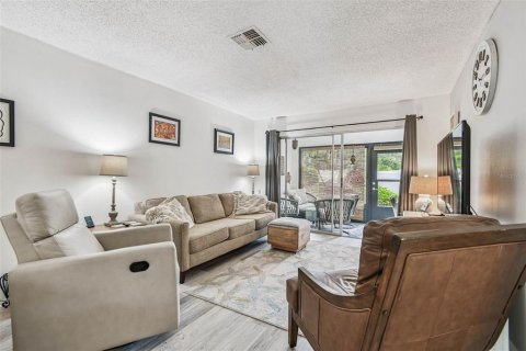 Condo in Dunedin, Florida, 2 bedrooms  № 1903958 - photo 20