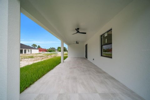 Villa ou maison à vendre à Lehigh Acres, Floride: 3 chambres, 162.76 m2 № 2356017 - photo 28