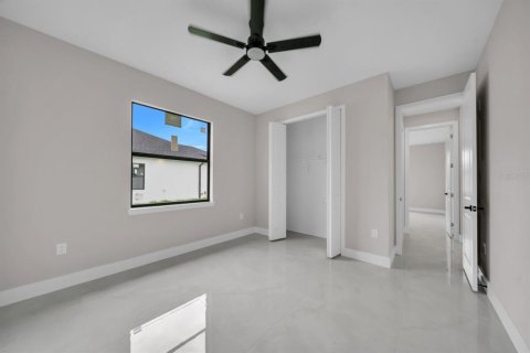 Villa ou maison à vendre à Lehigh Acres, Floride: 3 chambres, 162.76 m2 № 2356017 - photo 25