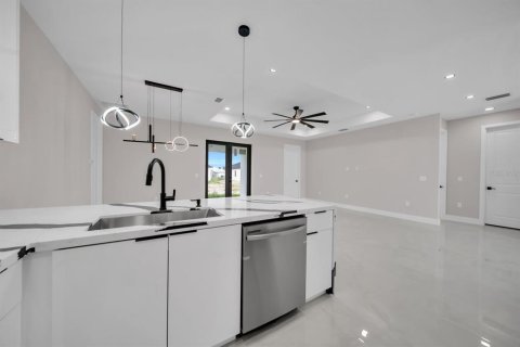 Villa ou maison à vendre à Lehigh Acres, Floride: 3 chambres, 162.76 m2 № 2356017 - photo 26