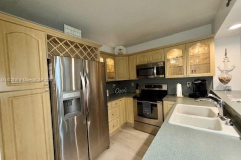 Condominio en alquiler en Hollywood, Florida, 1 dormitorio, 83.24 m2 № 1979779 - foto 5