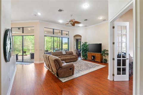 House in Lady Lake, Florida 3 bedrooms, 208.84 sq.m. № 2100109 - photo 13