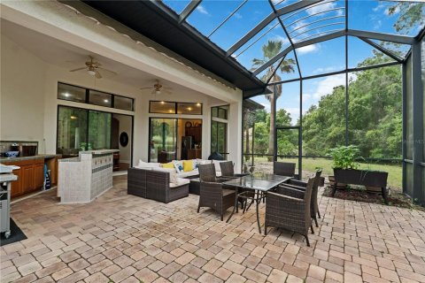 House in Lady Lake, Florida 3 bedrooms, 208.84 sq.m. № 2100109 - photo 2