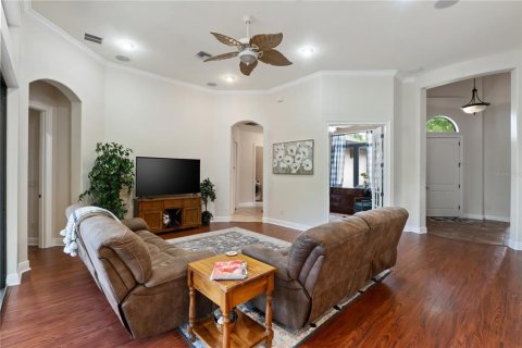 House in Lady Lake, Florida 3 bedrooms, 208.84 sq.m. № 2100109 - photo 14