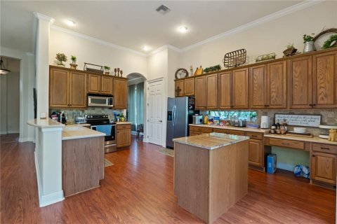 House in Lady Lake, Florida 3 bedrooms, 208.84 sq.m. № 2100109 - photo 18