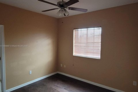 Townhouse in Margate, Florida 3 bedrooms, 125.98 sq.m. № 1828947 - photo 9