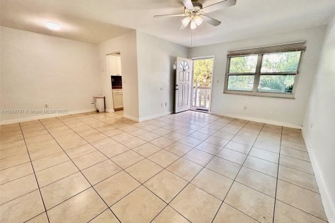 Copropriété à vendre à Dania Beach, Floride: 1 chambre, 65.03 m2 № 1979376 - photo 5