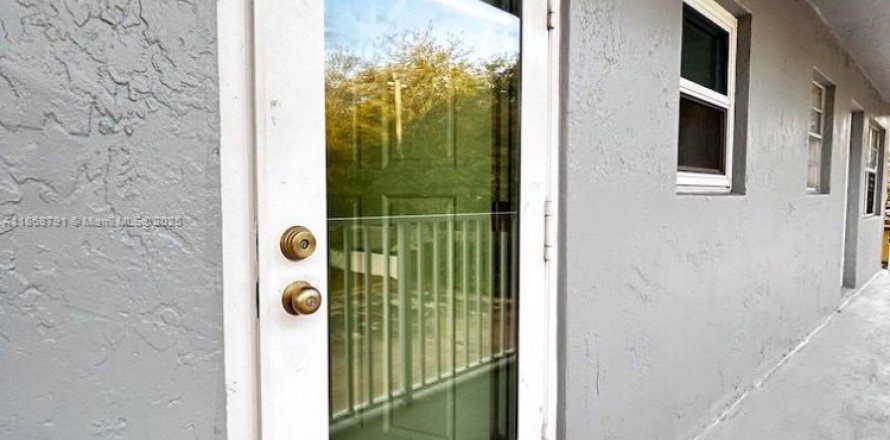 Condo à Dania Beach, Floride, 1 chambre № 1979376