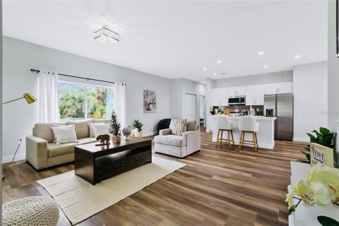Casa en venta en Port Charlotte, Florida, 4 dormitorios, 151.99 m2 № 1515487 - foto 15