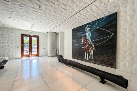 Condominio en venta en Miami, Florida, 1 dormitorio, 60.29 m2 № 2176447 - foto 14