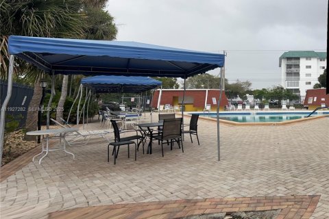 Снять в аренду кондоминиум в Лодерхилл, Флорида 1 спальня, 97.27м2, № 1987636 - фото 25