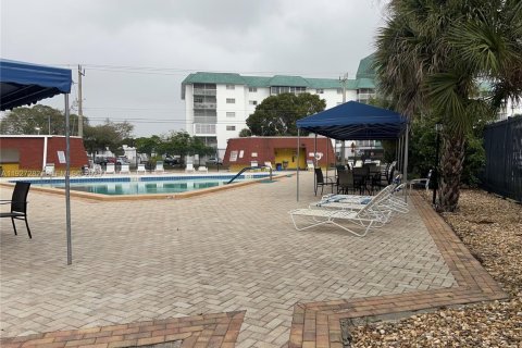 Снять в аренду кондоминиум в Лодерхилл, Флорида 1 спальня, 97.27м2, № 1987636 - фото 5