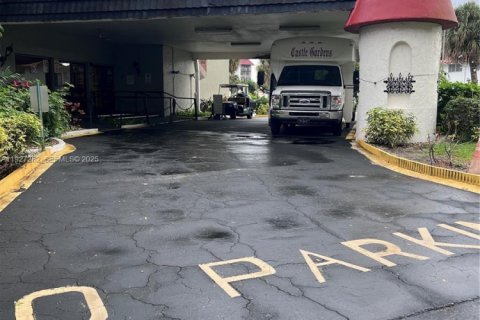 Снять в аренду кондоминиум в Лодерхилл, Флорида 1 спальня, 97.27м2, № 1987636 - фото 22