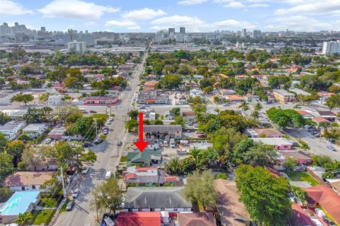 Immobilier commercial à vendre à Miami, Floride: 203.36 m2 № 1953187 - photo 12