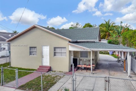 Immobilier commercial à vendre à Miami, Floride: 203.36 m2 № 1953187 - photo 5