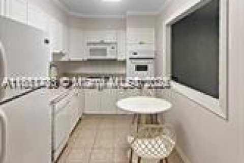 Condo in Sunny Isles Beach, Florida, 1 bedroom  № 1857403 - photo 6