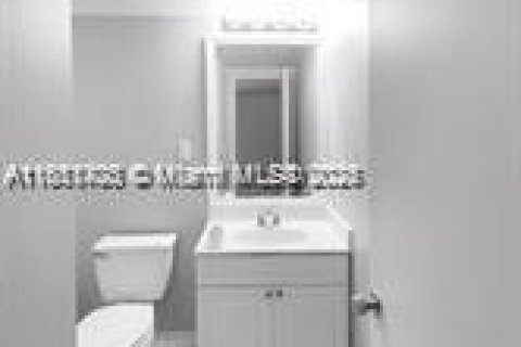 Condo in Sunny Isles Beach, Florida, 1 bedroom  № 1857403 - photo 9
